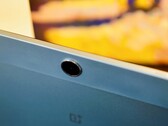 Warum besitzt beispielsweise das OnePlus Pad Lite einen recht breiten Kunststoffstreifen am Metallgehäuse?