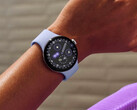 Die Google Pixel Watch soll künftig durch ein verbundenes Smartphone entsperrt werden können.