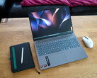 Doppelpremiere im Lenovo IdeaPad Slim 5 16 Laptop: Ryzen AI 5 330 und Radeon 820M Test