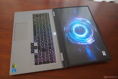 Eines der günstigeren RTX 5070-Notebooks: Lenovo LOQ 17