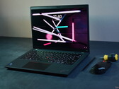 Test Lenovo ThinkPad P14s G4 Intel Laptop: Kleine OLED-Workstation ohne Ausdauer