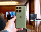 Das Motorola Edge 70 Plus besitzt eine 200 MP Hauptkamera, stellt dieser aber nur einen 2 MP Sensor zur Seite.
