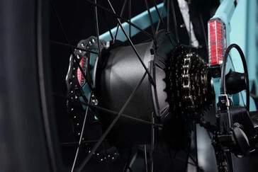 Es ist ein Nabenmotor verbaut