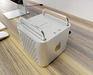 Der Mac Pro der nächsten Generation soll deutlich kleiner als das aktuelle Modell werden. (Bild: SvetApple)