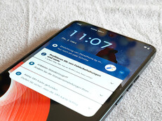 Das Lenovo ThinkPhone by Motorola ist das Smartphone zur legendären Laptop-Reihe. Und tatsächlich handelt es sich um ein gutes Handy, das ebenso bodenständig ist, wie die tragbaren Computer der Serie.