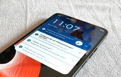 Das Lenovo ThinkPhone by Motorola ist das Smartphone zur legendären Laptop-Reihe. Und tatsächlich handelt es sich um ein gutes Handy, das ebenso bodenständig ist, wie die tragbaren Computer der Serie.