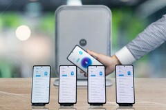 Ein einzelnes Motorola Space Charging Ladegerät kann mehrere Smartphones im selben Raum aufladen. (Bild: Motorola)