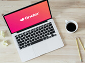 Tinder: Neuer Desk Mode mit Versteck-Funktion fürs heimliche Flirten im Büro.