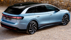 Der Passat-Nachfolger tritt als Elektro-Kombi der gehobenen Mittelklasse an.