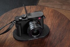 Panasonic soll eine Vollformat-Kamera mit Wechselobjektiven im Format einer Leica Q vorstellen. (Bild: Leica)