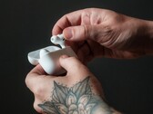 Die Apple AirPods der nächsten Generation sollen bereits in wenigen Tagen offiziell vorgestellt werden. (Bild: Thom Bradley)