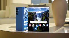 Sehr dünn und in schickem Blau. Bilder zeigen das finale Samsung Galaxy Z Fold 7 Design. (Bildquelle: TT Technology)