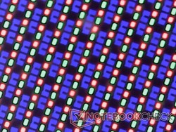 Scharfes OLED-Subpixel-Array mit minimaler Körnigkeit