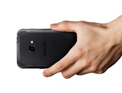 Die Samsung Galaxy Xcover-Serie ist vor allem für besonders robuste Gehäuse bekannt. (Bild: Samsung)