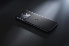 Das OnePlus 11 soll in Kürze auch in Europa angeboten werden, Kunden in Deutschland müssen allerdings aus einem anderen EU-Land bestellen. (Bild: OnePlus)
