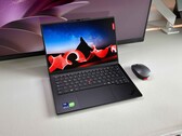 Testbericht zum Lenovo ThinkPad X1 Carbon Gen 14: Flaggschiff unter den Business-Laptops mit einer Akkulaufzeit von fast 24 Stunden