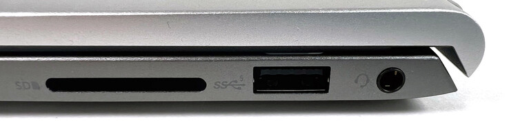 Rechts: 1x SD-Kartenleser, 1x USB 3.1 Typ-A (Gen 1), 1x 3,5-mm-Audioport (Combo)