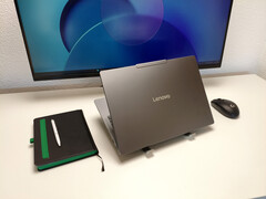 Kaum schneller als sein Vorgänger: Der Ryzen AI 7 450 im Lenovo IdeaPad Pro 5 14