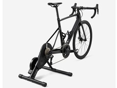 Der Van Rysel In'Ride D100 soll ein günstiger, smarter Hometrainer von Decathlon sein.