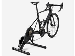 Der Van Rysel In'Ride D100 soll ein günstiger, smarter Hometrainer von Decathlon sein.