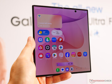 Samsung Galaxy Z Fold 8 im Notebookcheck-Hands-On