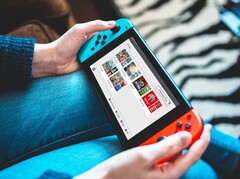 Die Nintendo Switch erhält mit dem jüngsten Firmware-Update endlich Ordner für Spiele. (Bild: Erik Mclean / Nintendo, bearbeitet)