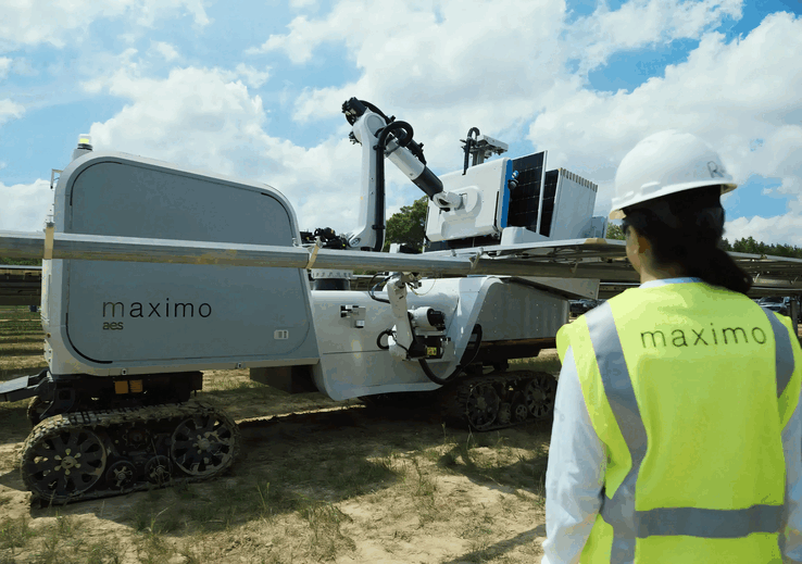 Ganz alleine kann der Roboter noch nicht arbeiten.