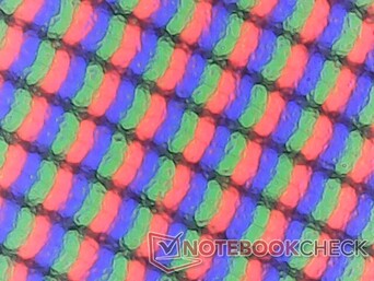 Das matte Overlay ist auf dem großen 18-Zoll-Bildschirm leicht körnig