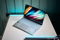 Das Asus Vivobook S 15 OLED wird aktuell zum Bestpreis angeboten, und das in drei Varianten. (Bildquelle: Notebookcheck)