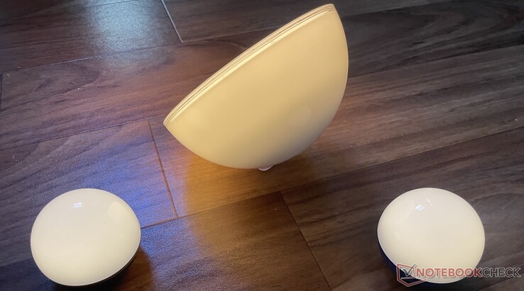 Die drei Leuchten mit normalem Licht. (Foto: Andreas Sebayang/Notebookcheck.com)