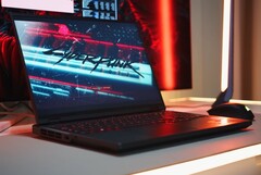 Auch fordernde Spiele wie Cyberpunk 2077 sind für das Lenovo Legion Pro 5 kein Problem (Bild: Alex Wätzel)