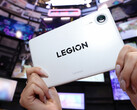 Das in Kürze erscheinende Legion Y700 Infinite soll mit dem Snapdragon 8 Elite Gen 5 Leading Version ausgestattet sein. Abbildung: das Tablet in der weißen Farbvariante.