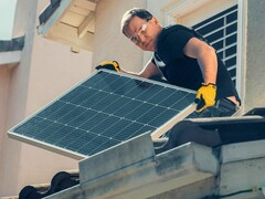 Fast 4,8 Millionen Dächer in Deutschland sind bereits mit einer Photovoltaik-Anlage für eigenen Solarstrom ausgerüstet.