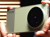Vivo liefert mit dem Vivo X300 Ultra viele neue Film und Foto-Stile mit, die auch bereits in einem Hands-On-Video zu sehen sind.