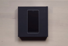 Es ist da! Das Essential Phone des Android-Schöpfers Andy Rubin ist bereit für erste Tests.