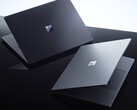 Der Surface Laptop Ultra in "Platinum" und "Dark Steel/Nightfall"
