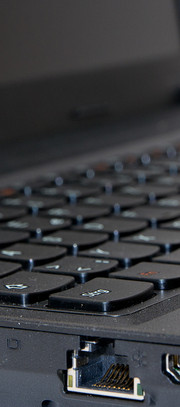 Die Tastatur und das Touchpad eignen sich beide gut zum Arbeiten