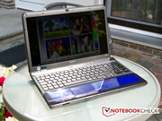 Unter direkter Sonneneinstrahlung wird es aber sehr anstrengend für die Augen.