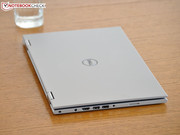 Doch das täuscht! Durch das 360°-Scharnier ...