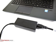 Das Netzteil ist relativ kompakt...