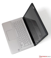 Tastatur und Bodenplatte...