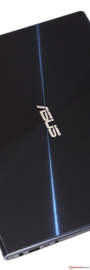 ...teils auch glänzenden Oberflächen...