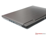 Verarbeitung und Stabilität sind ordentlich, allerdings nicht perfekt.