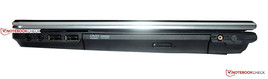 Rechte Seite: LineIn, LineOut, 2x USB 2.0, DVD-Laufwerk, Subwoofer-Port