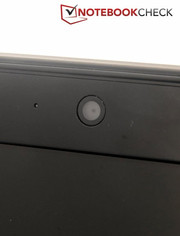 Eine 1,3-MPixel(SVGA)-Webcam ist im Display-Rahmen integriert.