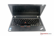 Für knapp 420 Euro gehört Lenovos ThinkPad Edge E325 zu den günstigeren Subnotebooks.