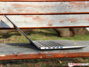 Abmaße und Gewicht liegen auf Ultrabook-Niveau.