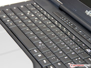 Leider federt die Tastatur etwas nach, ...