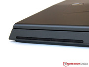 sowie einem schicken DVD-Brenner in Slot-In-Bauform.