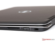 ...sowie zwei USB-Ports bereit.